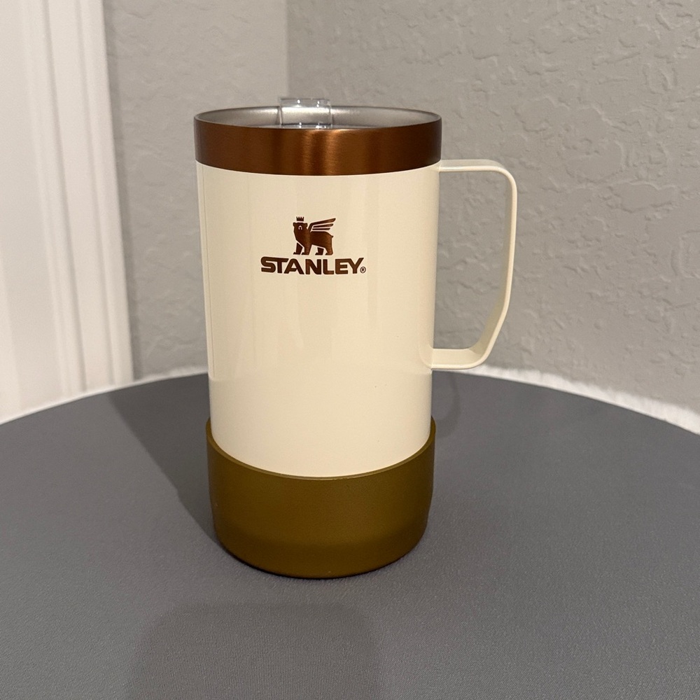 EUC Stanley 24oz Camp Mug with boot - Picture 11 of 11